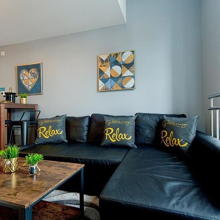 The Eistedfod Penthouse - Berwyn House Apartment Рексъм Екстериор снимка
