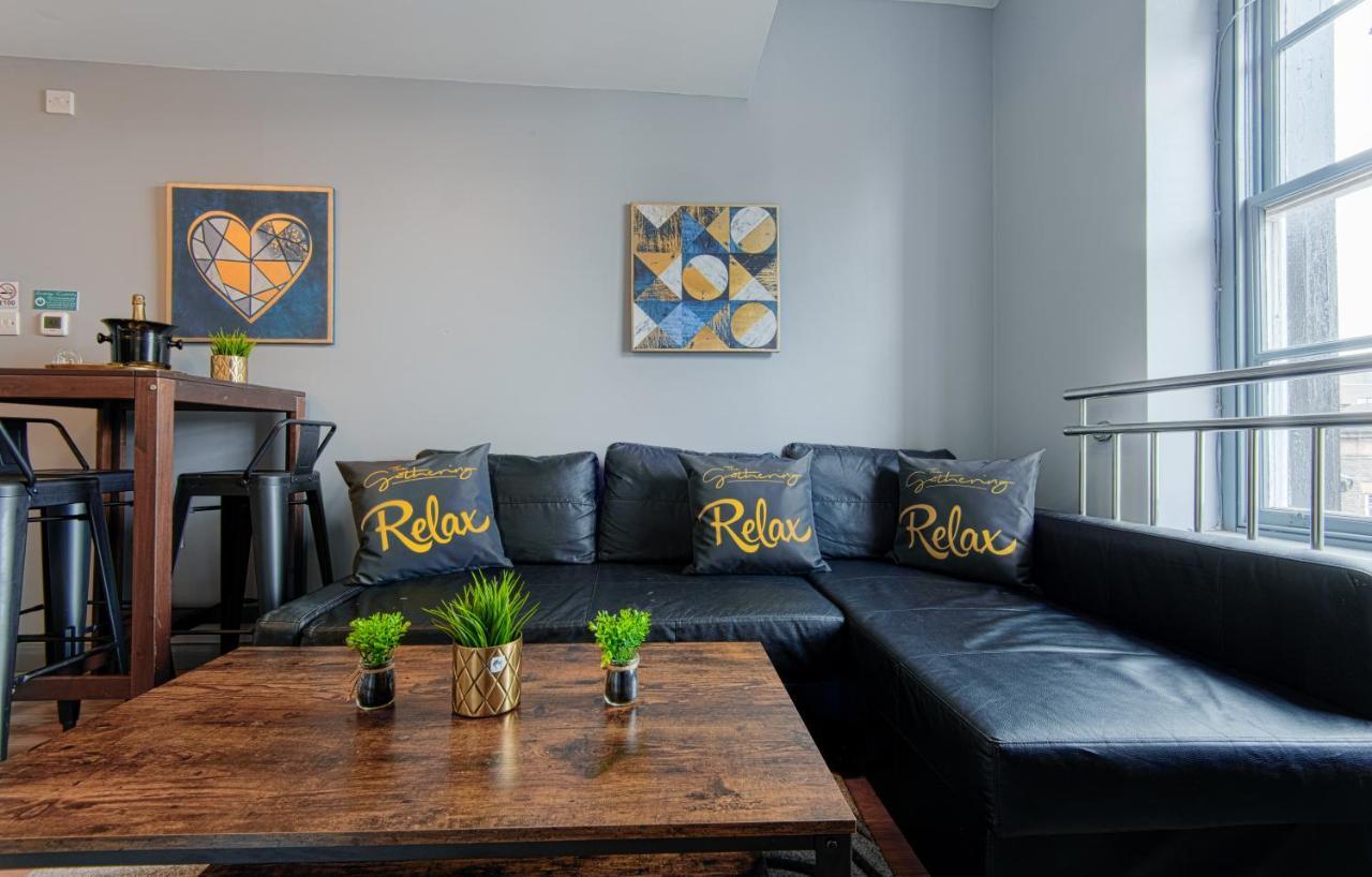 The Eistedfod Penthouse - Berwyn House Apartment Рексъм Екстериор снимка